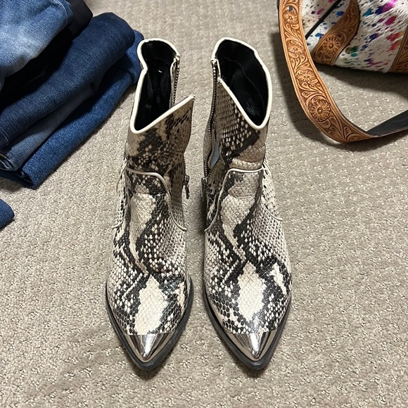 Steve Madden Shoes - Steve Madden Snakeskin Bootie